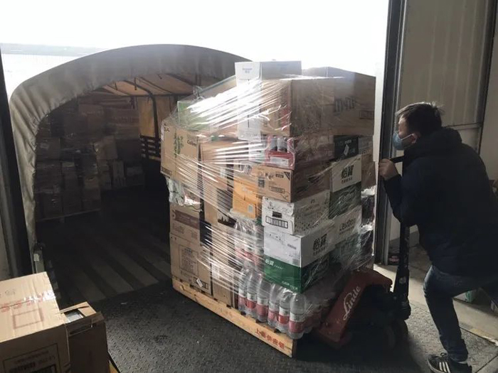 k8凯发物流工作中的他